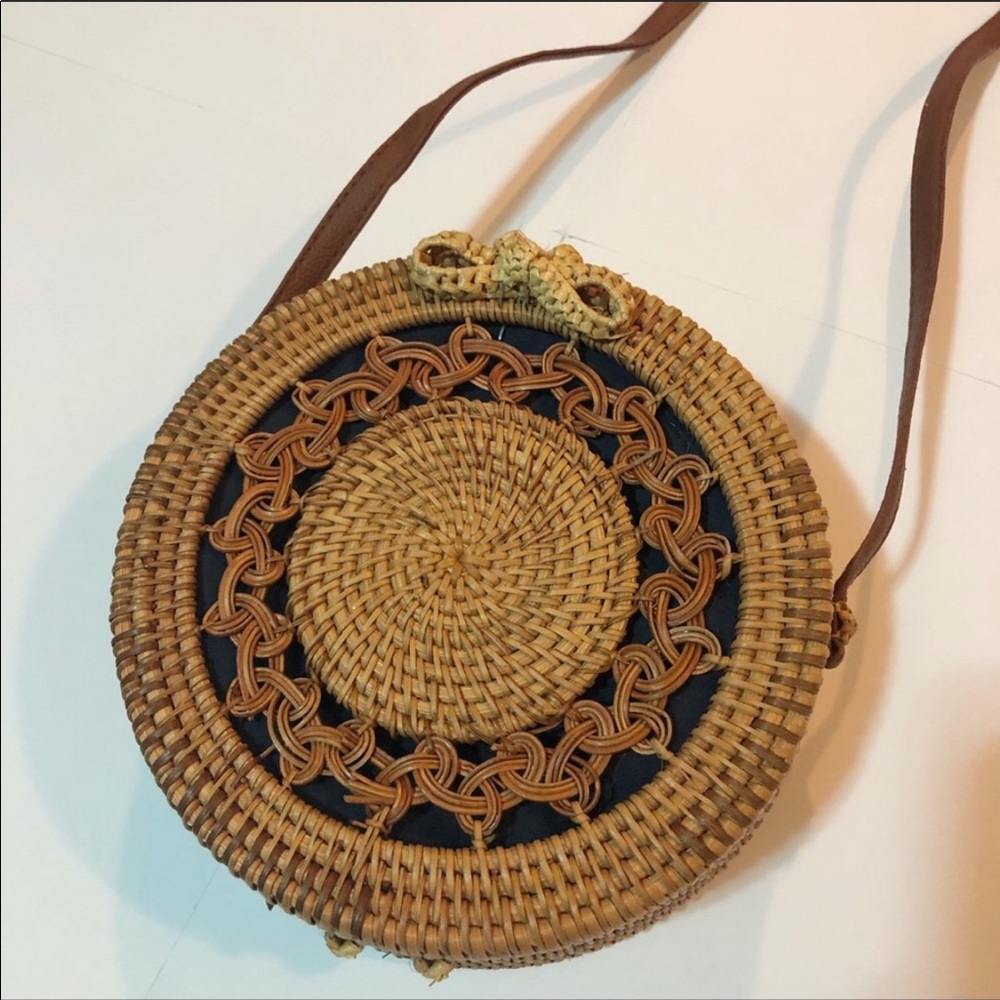 Handmade Rattan Crossbody Bag - Picture 2 of 6